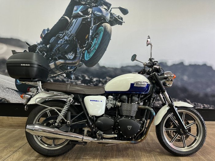 2014 Triumph BONNEVILLE T100 BLUE