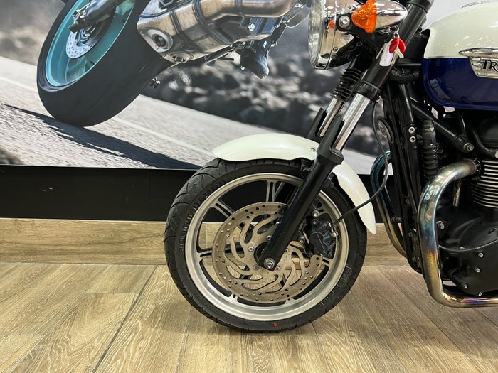 2014 Triumph BONNEVILLE T100 BLUE