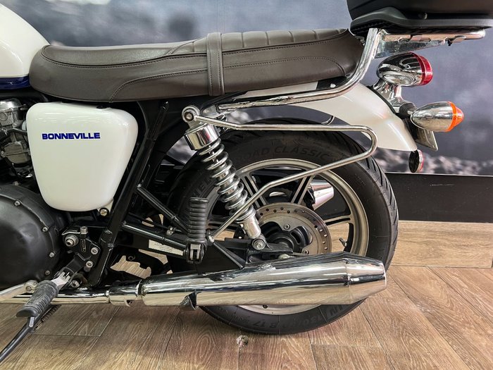 2014 Triumph BONNEVILLE T100 BLUE