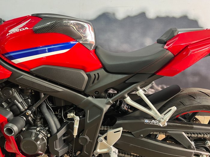 2025 Honda CBR650R RED
