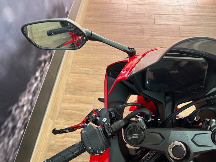 2025 Honda CBR650R RED