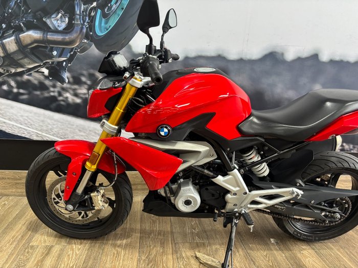 2020 BMW Motorrad G 310 R RED