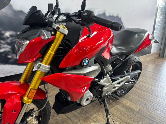 2020 BMW Motorrad G 310 R RED
