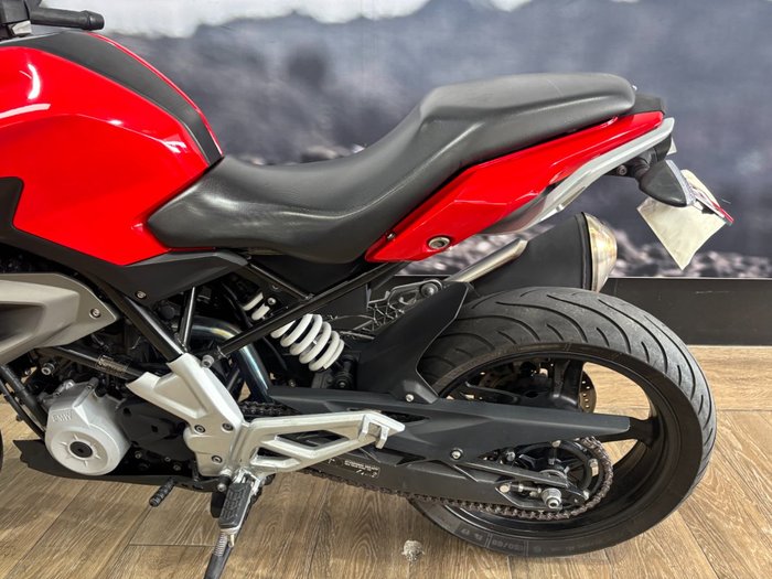 2020 BMW Motorrad G 310 R RED