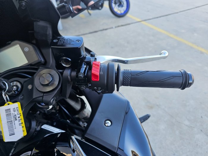 2024 Yamaha YZF-R3 Black