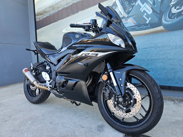 2024 Yamaha YZF-R3 Black