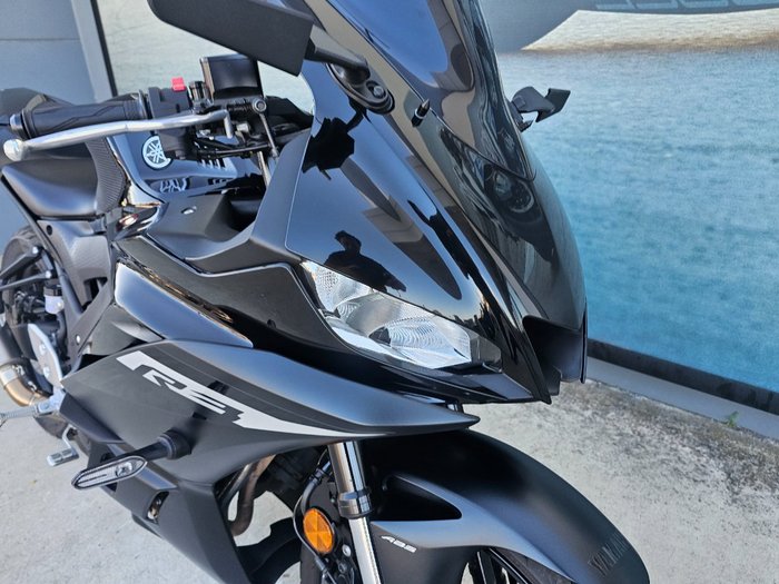 2024 Yamaha YZF-R3 Black
