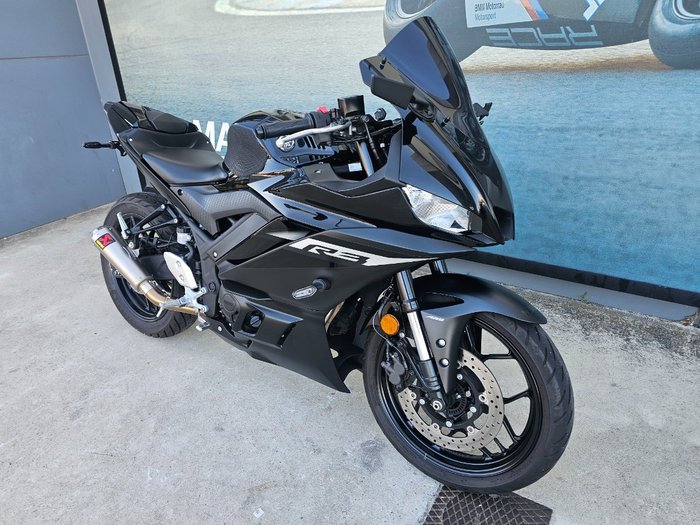 2024 Yamaha YZF-R3 Black