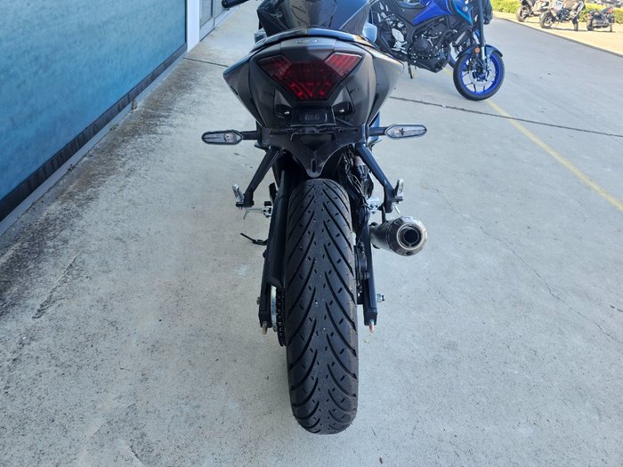 2024 Yamaha YZF-R3 Black