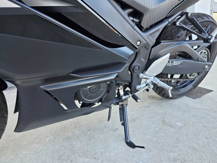 2024 Yamaha YZF-R3 Black