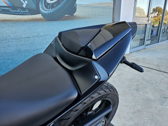 2024 Yamaha YZF-R3 Black