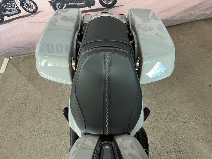 2025 Harley-davidson FLTRX ROAD GLIDE (117) BILLIARD GREY