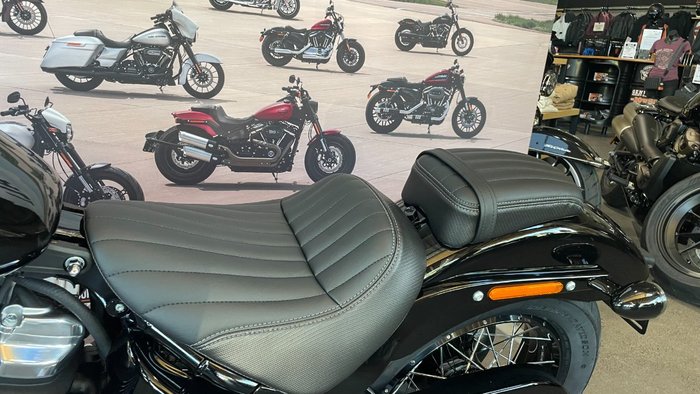 2025 Harley-davidson FXBB STREET BOB (117) Vivid Black