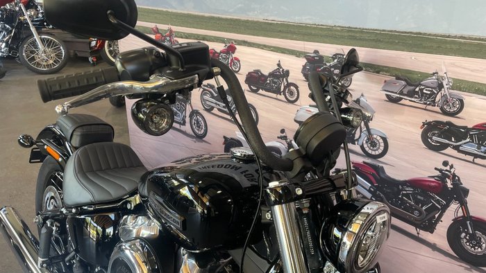 2025 Harley-davidson FXBB STREET BOB (117) Vivid Black