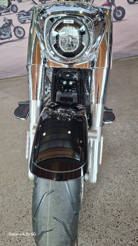 2025 Harley-davidson FLFB FAT BOY (117) Vivid Black