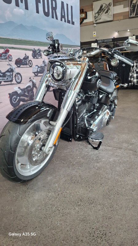 2025 Harley-davidson FLFB FAT BOY (117) Vivid Black