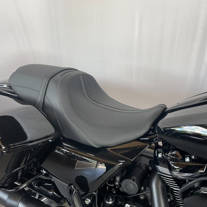 2025 Harley-davidson FLTRX ROAD GLIDE (117) Vivid Black