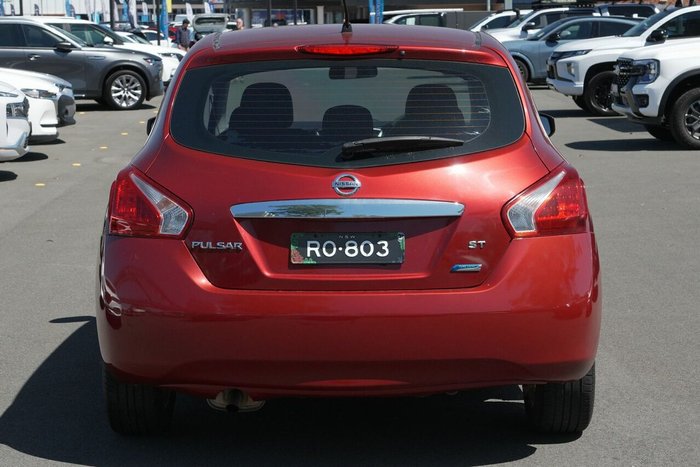 2013 Nissan Pulsar ST