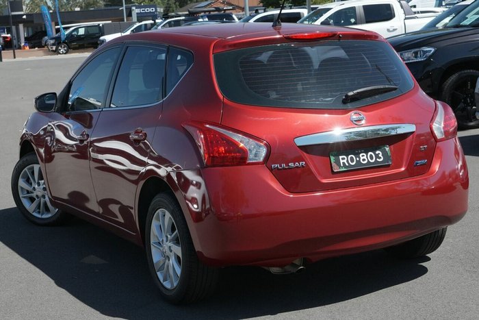 2013 Nissan Pulsar ST