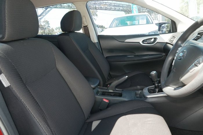 2013 Nissan Pulsar ST