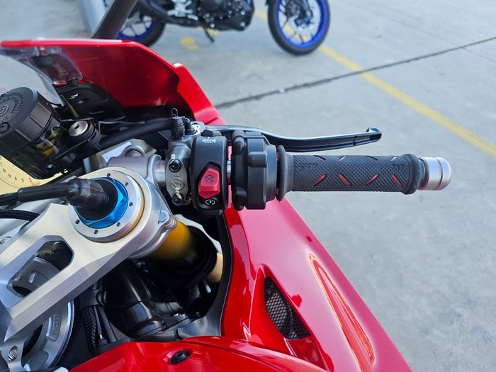 2022 DUCATI PANIGALE V4 S Red