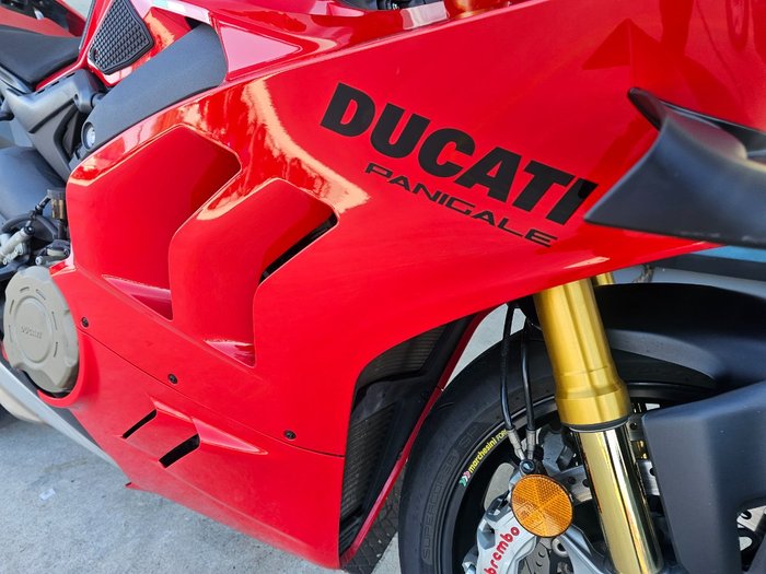 2022 DUCATI PANIGALE V4 S Red