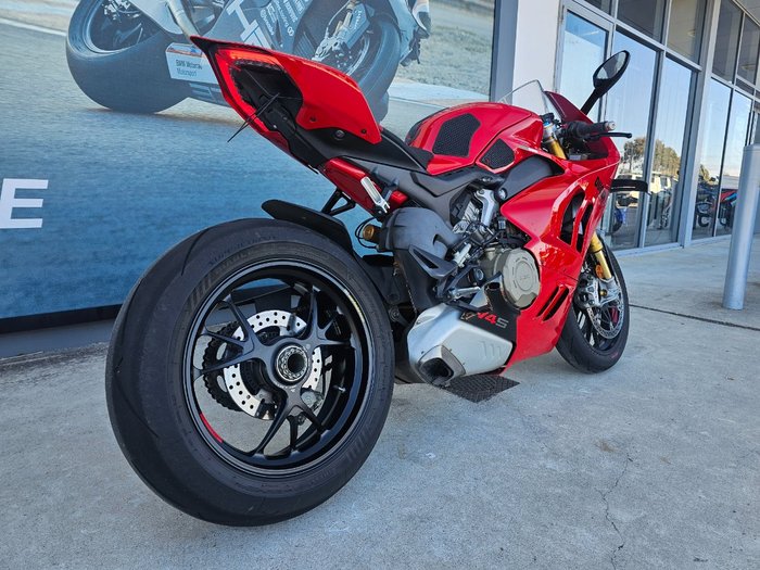 2022 DUCATI PANIGALE V4 S Red