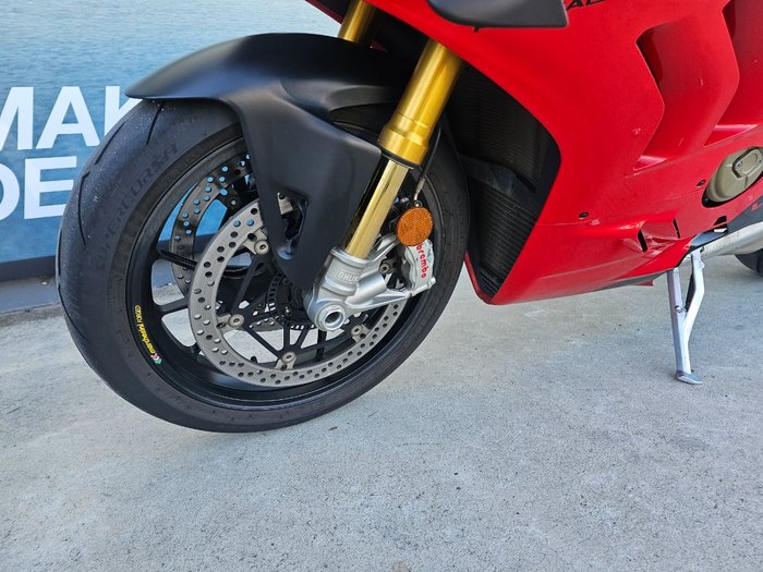 2022 DUCATI PANIGALE V4 S Red
