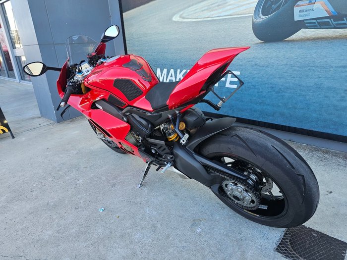 2022 DUCATI PANIGALE V4 S Red
