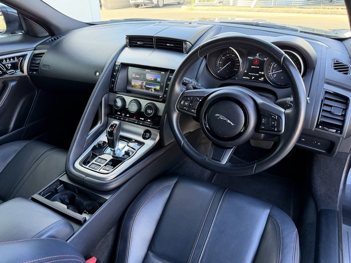 2017 Jaguar F-TYPE 250kW