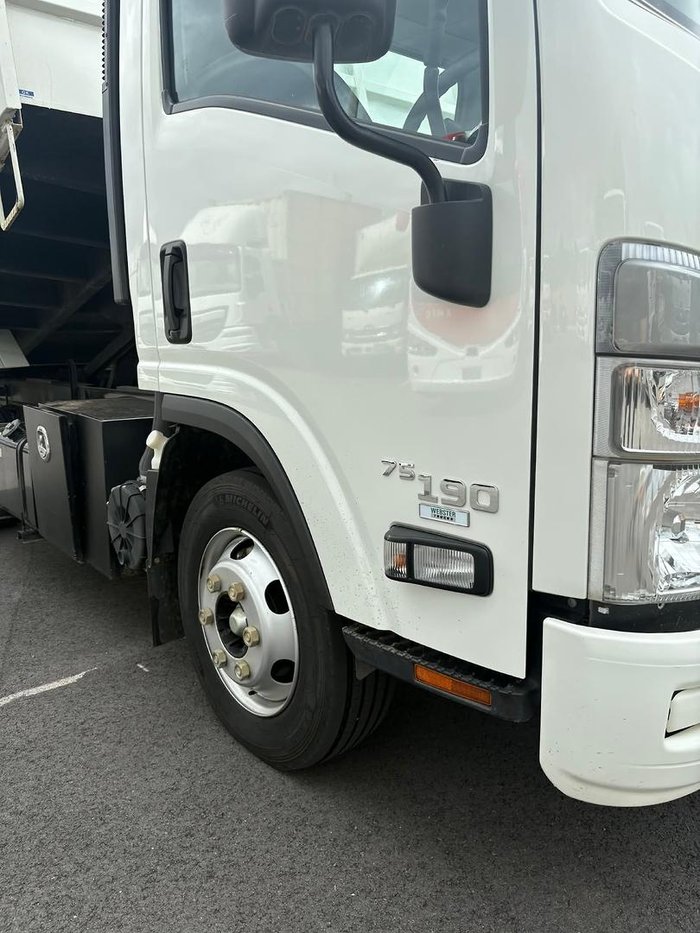2022 Isuzu Npr 75-190 NPR 75-190 Tipper White