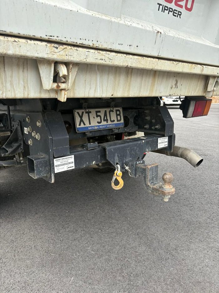 2022 Isuzu Npr 75-190 White