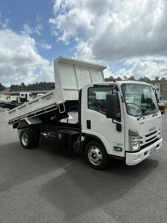 2022 Isuzu Npr 75-190 NPR 75-190 Tipper White