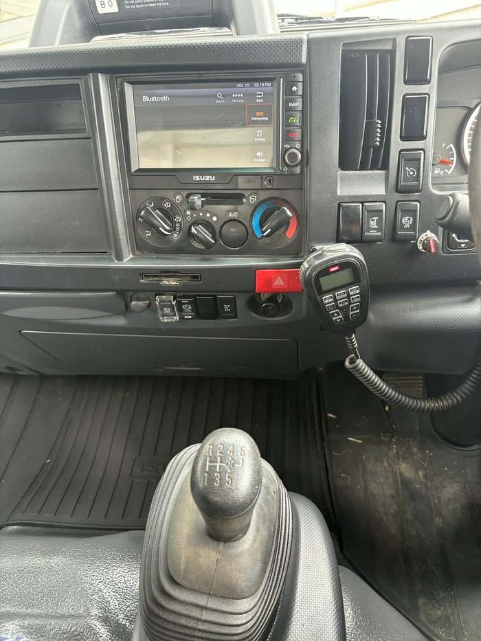 2022 Isuzu Npr 75-190 White