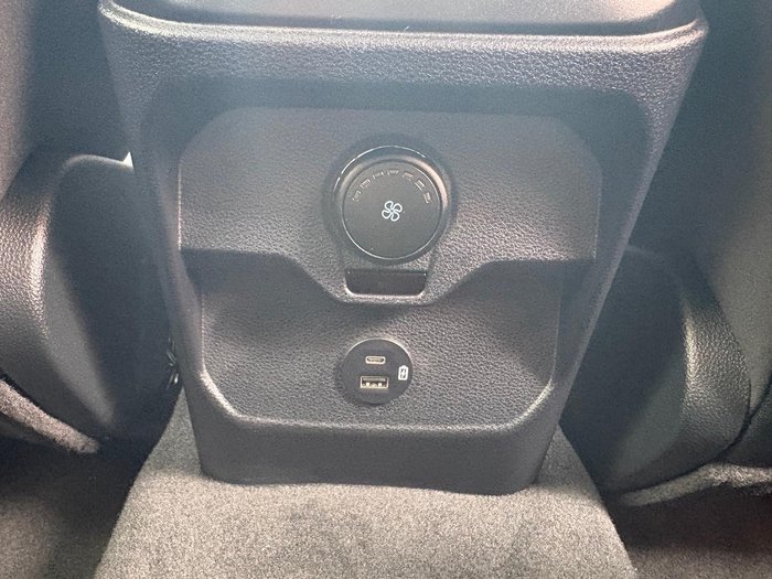 2024 Ford Everest Ambiente