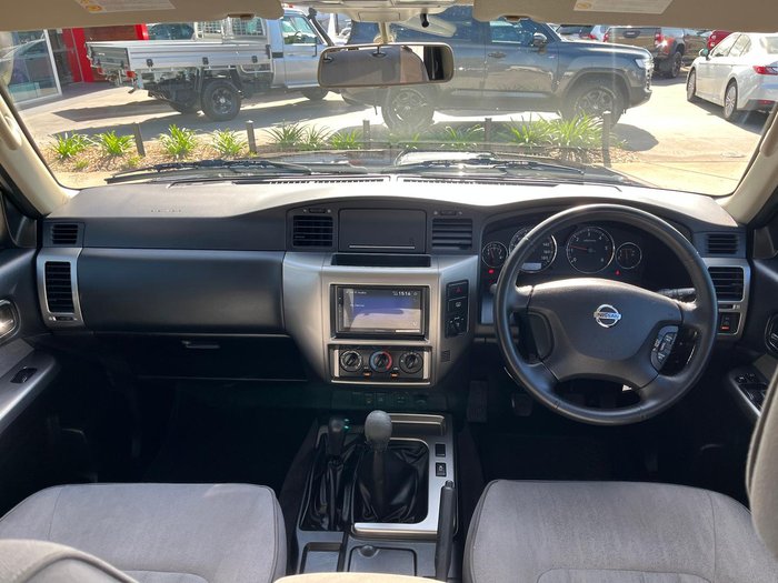 2014 Nissan Patrol ST Y61 4X4 Dual Range Black Obsidian