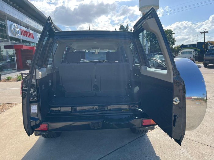 2014 Nissan Patrol ST Y61 4X4 Dual Range Black Obsidian