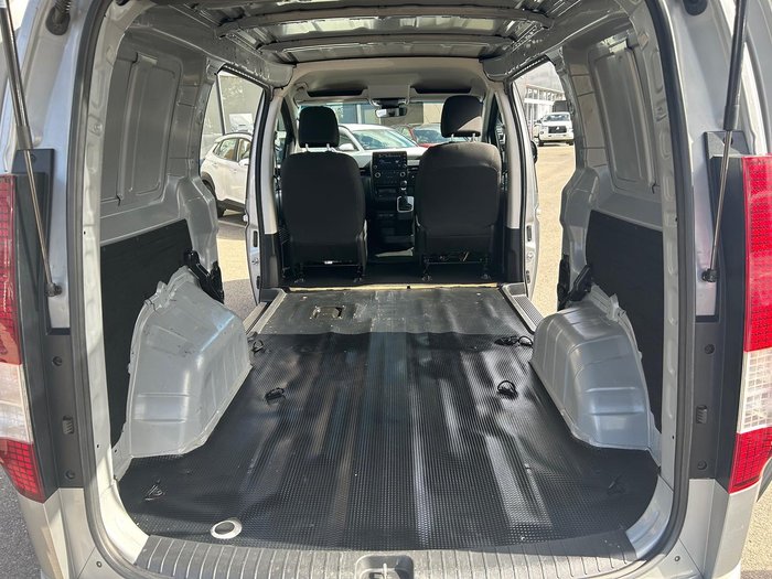 2022 Hyundai STARIA LOAD