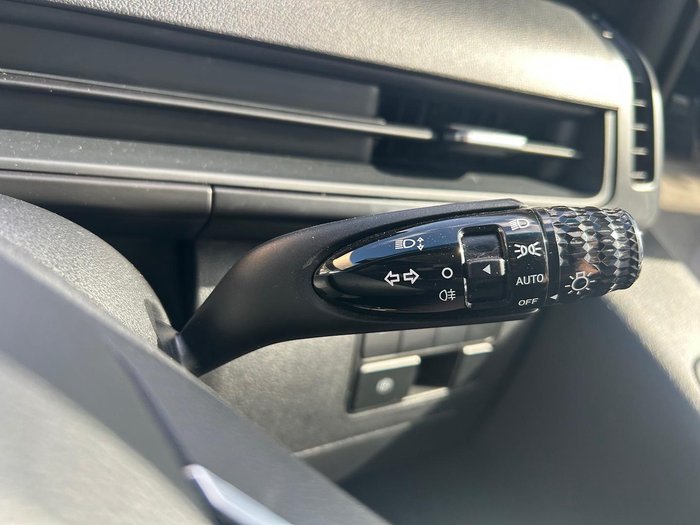 2022 Hyundai STARIA LOAD