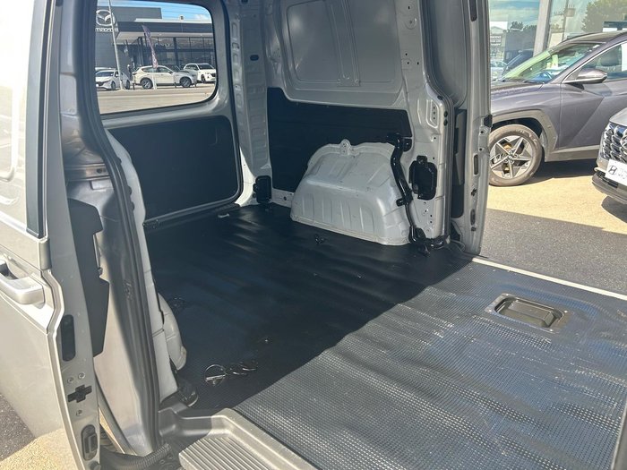 2022 Hyundai STARIA LOAD