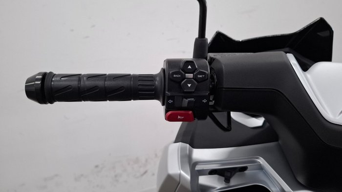 2025 CFMOTO 150 SC SPACE SILVER