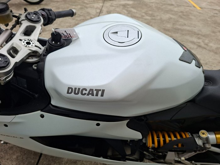 2015 DUCATI 899 PANIGALE White
