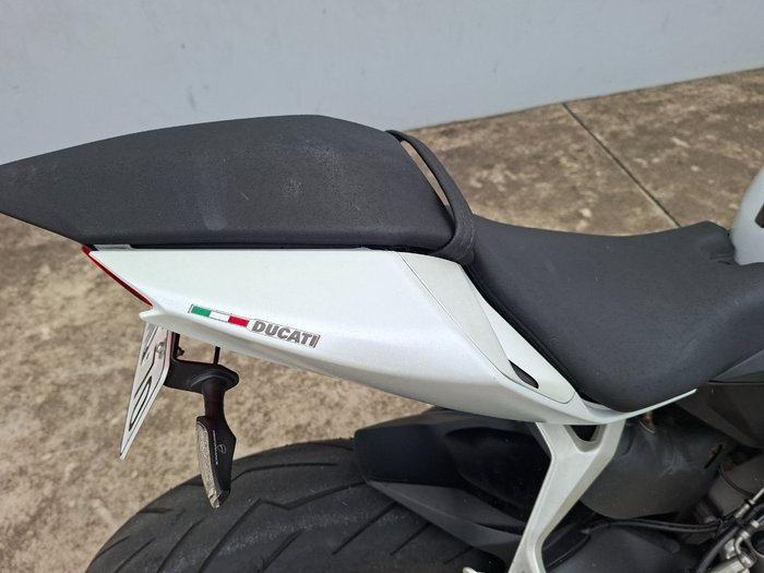 2015 DUCATI 899 PANIGALE White