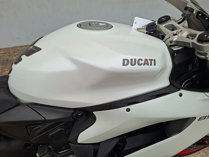 2015 DUCATI 899 PANIGALE White