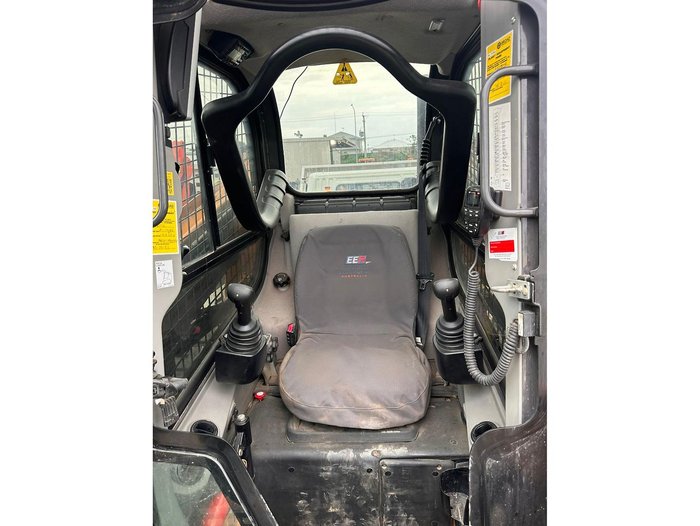 2022 Case Skid Steer Tr270b