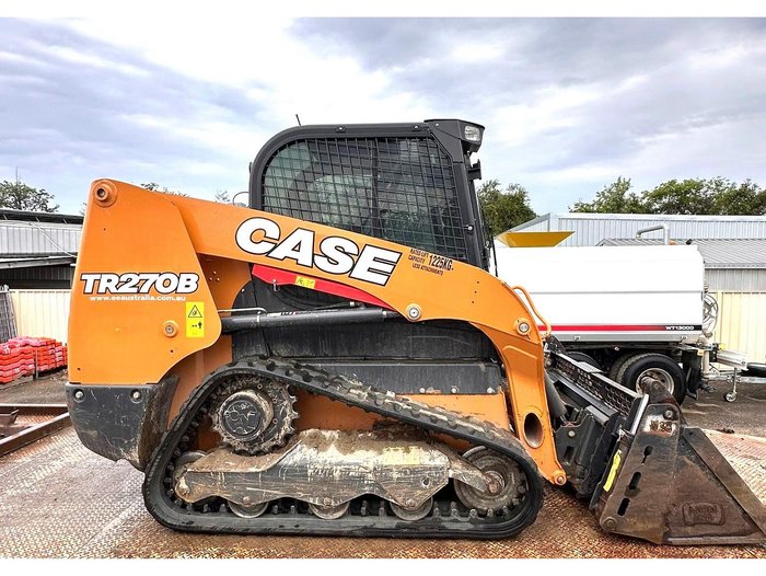 2022 Case Skid Steer Tr270b