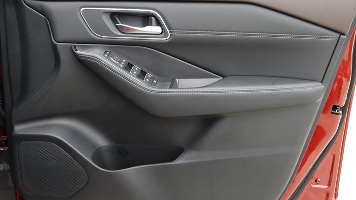 2025 Nissan X-TRAIL Ti