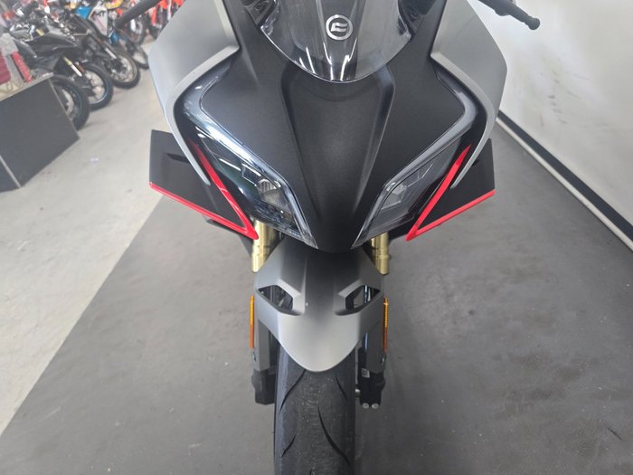 2025 CFMOTO 2025 Cf Moto 450CC 450 SR S Road Black