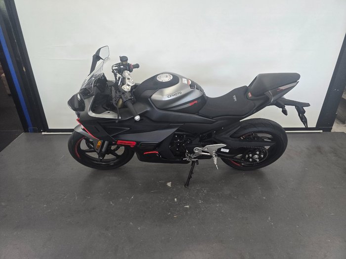 2025 CFMOTO 2025 Cf Moto 450CC 450 SR S Road Black