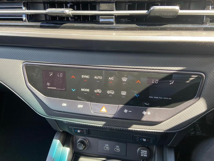 2025 KGM Musso Ultimate Q261 MY26 4X4 Dual Range Grand White